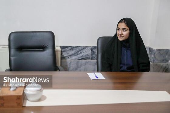 گزارش تصویری | دیدار تولیت آستان قدس رضوی با سارا دیدار بازیکن تیم ملی فوتبال ایران