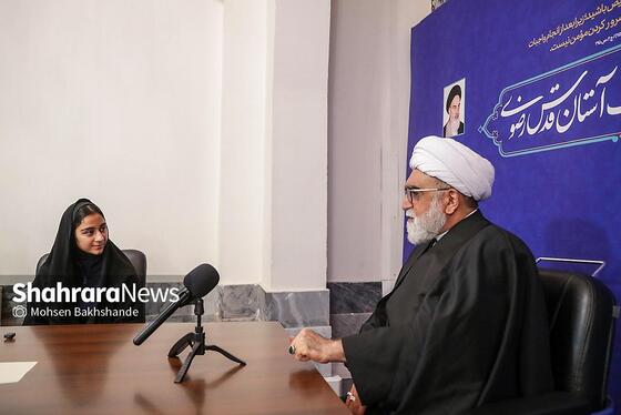 گزارش تصویری | دیدار تولیت آستان قدس رضوی با سارا دیدار بازیکن تیم ملی فوتبال ایران