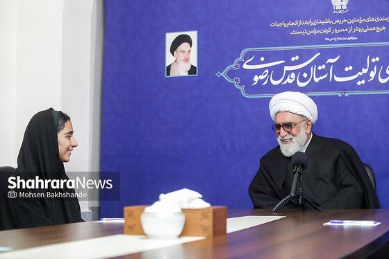 گزارش تصویری | دیدار تولیت آستان قدس رضوی با سارا دیدار بازیکن تیم ملی فوتبال ایران