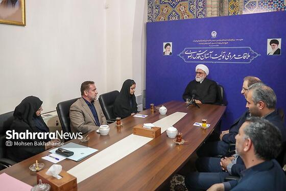 گزارش تصویری | دیدار تولیت آستان قدس رضوی با سارا دیدار بازیکن تیم ملی فوتبال ایران