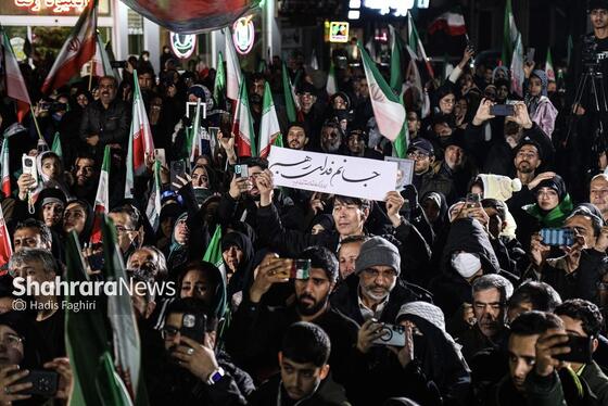 گزارش تصویری | سی‌ودومین خروش شبانه مشهدی‌ها در سنگر خیابان