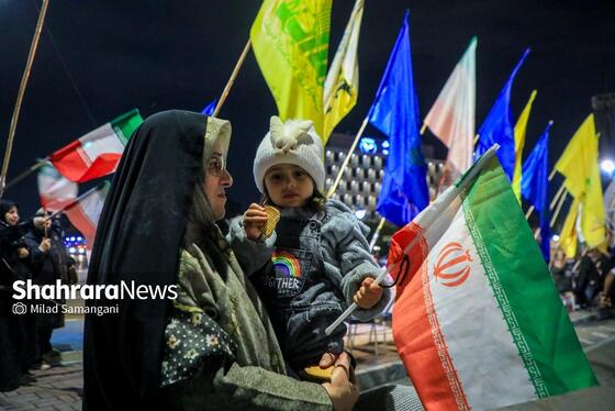 گزارش تصویری | سی‌وسومین شب حضور حماسی مردم مشهد در خیابان‌ها
