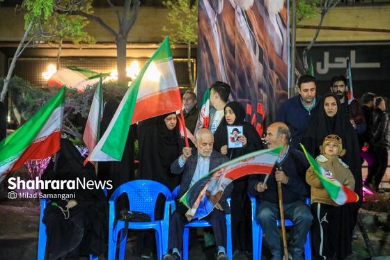 گزارش تصویری | سی‌وسومین شب حضور حماسی مردم مشهد در خیابان‌ها