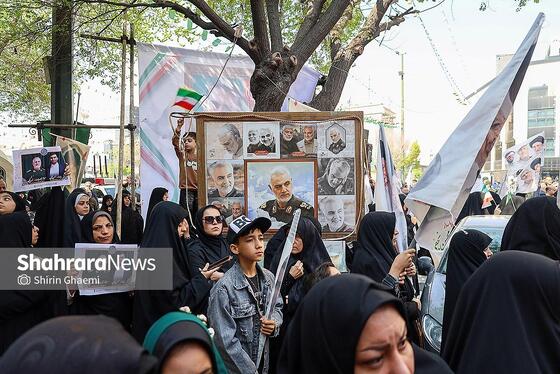 گزارش تصویری | تشییع پیکر مطهر ۳ شهید در مشهد