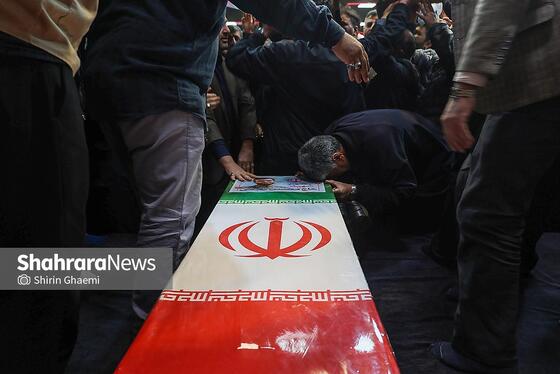 گزارش تصویری | تشییع پیکر مطهر ۳ شهید در مشهد