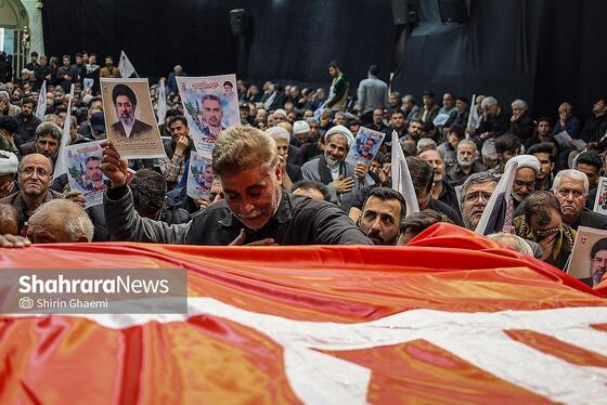 گزارش تصویری | تشییع پیکر مطهر ۳ شهید در مشهد