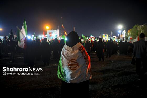 گزارش تصویری | موج سی‌ و چهارم حضور حماسی مردم مشهد در خیابان‌ها