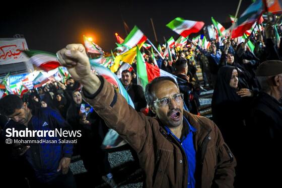 گزارش تصویری | موج سی‌ و چهارم حضور حماسی مردم مشهد در خیابان‌ها