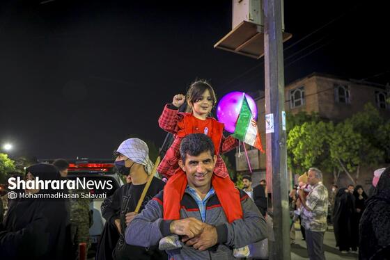 گزارش تصویری | موج سی‌ و چهارم حضور حماسی مردم مشهد در خیابان‌ها
