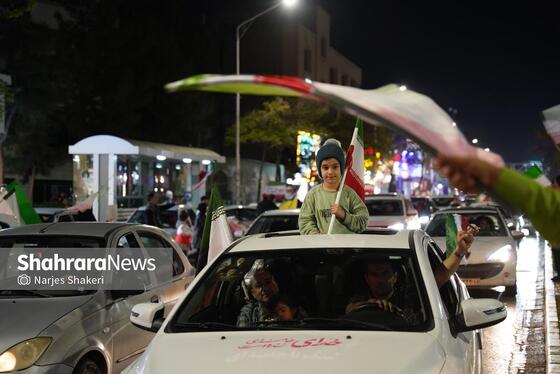 گزارش تصویری | سی‌وچهارمین خروش شبانه مشهدی‌ها در حمایت از نیروهای مسلح
