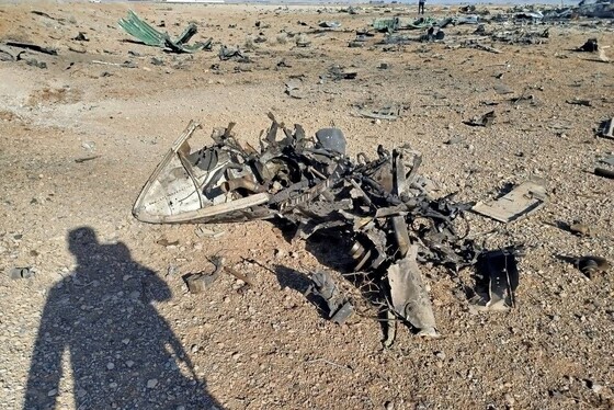 عکس‌های از انهدام پرنده‌های دشمن متخاصم آمریکایی در ایران | طبس ۲