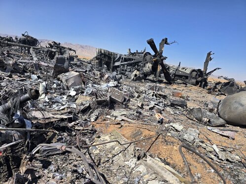 عکس‌های از انهدام پرنده‌های دشمن متخاصم آمریکایی در ایران | طبس ۲