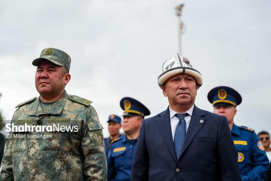 گزارش تصویری | ورود نخستین کاروان کمک‌های بشردوستانه قرقیزستان به ایران از مرز سرخس