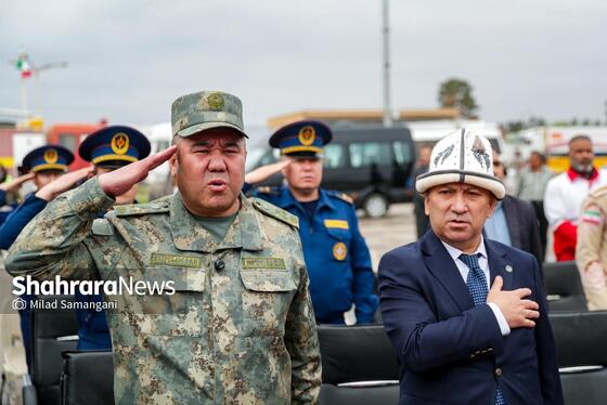 گزارش تصویری | ورود نخستین کاروان کمک‌های بشردوستانه قرقیزستان به ایران از مرز سرخس