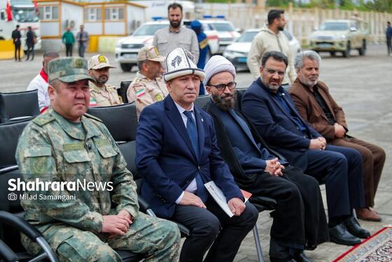 گزارش تصویری | ورود نخستین کاروان کمک‌های بشردوستانه قرقیزستان به ایران از مرز سرخس