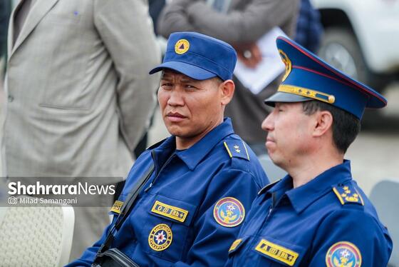 گزارش تصویری | ورود نخستین کاروان کمک‌های بشردوستانه قرقیزستان به ایران از مرز سرخس