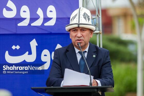 گزارش تصویری | ورود نخستین کاروان کمک‌های بشردوستانه قرقیزستان به ایران از مرز سرخس