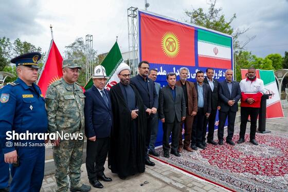 گزارش تصویری | ورود نخستین کاروان کمک‌های بشردوستانه قرقیزستان به ایران از مرز سرخس