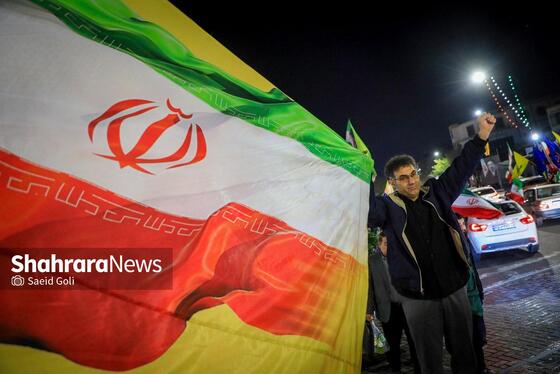 گزارش تصویری | سی‌وهفتمین شب شکوه حضور مردم در خیابان‌های مشهد