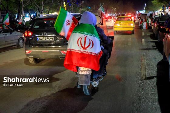 گزارش تصویری | سی‌وهفتمین شب شکوه حضور مردم در خیابان‌های مشهد