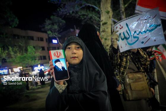 گزارش تصویری | سی‌وهفتمین شب شکوه حضور مردم در خیابان‌های مشهد