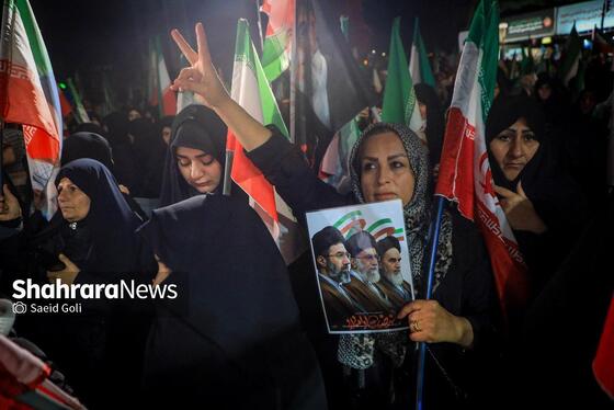 گزارش تصویری | سی‌وهفتمین شب شکوه حضور مردم در خیابان‌های مشهد