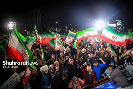 گزارش تصویری | سی‌وهفتمین شب شکوه حضور مردم در خیابان‌های مشهد