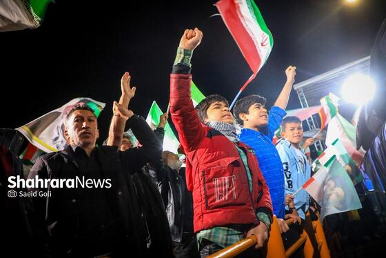 گزارش تصویری | سی‌وهفتمین شب شکوه حضور مردم در خیابان‌های مشهد