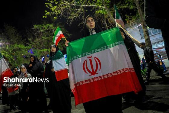 گزارش تصویری | سی‌وهفتمین شب شکوه حضور مردم در خیابان‌های مشهد