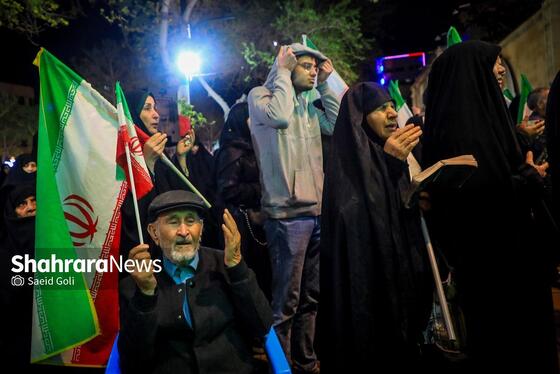 گزارش تصویری | سی‌وهفتمین شب شکوه حضور مردم در خیابان‌های مشهد
