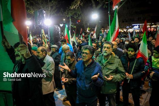 گزارش تصویری | سی‌وهفتمین شب شکوه حضور مردم در خیابان‌های مشهد