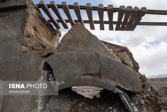 گزارش تصویری | خسارات ناشی از تجاوز آمریکایی صهیونیستی به پل راه آهن در محدوده استان قم