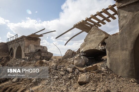 گزارش تصویری | خسارات ناشی از تجاوز آمریکایی صهیونیستی به پل راه آهن در محدوده استان قم