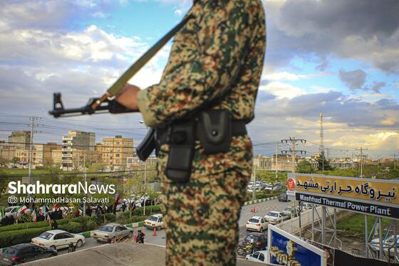 گزارش تصویری | تشکیل زنجیره انسانی مردم در کنار نیروگاه حرارتی مشهد