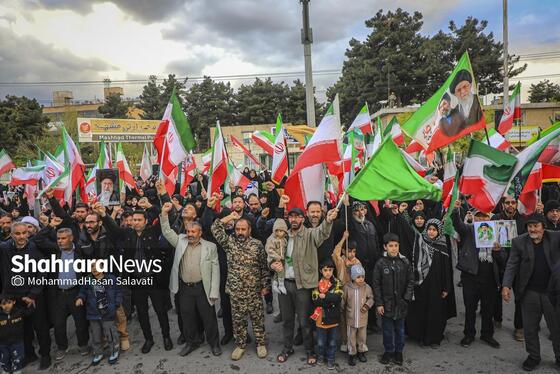 گزارش تصویری | تشکیل زنجیره انسانی مردم در کنار نیروگاه حرارتی مشهد