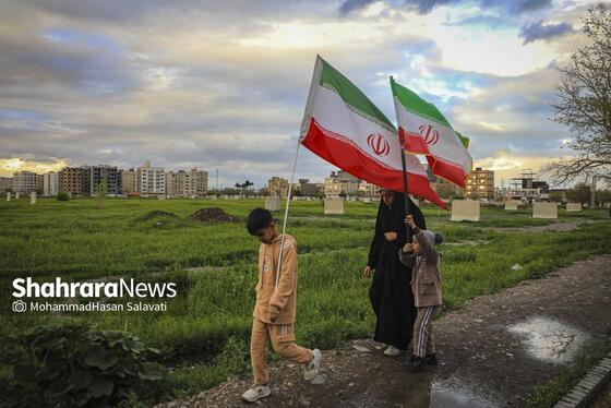 گزارش تصویری | تشکیل زنجیره انسانی مردم در کنار نیروگاه حرارتی مشهد