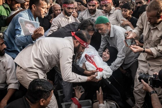 گزارش تصویری | محمد طاها یک ماه پس از شهادت در آغوش خاک آرام گرفت