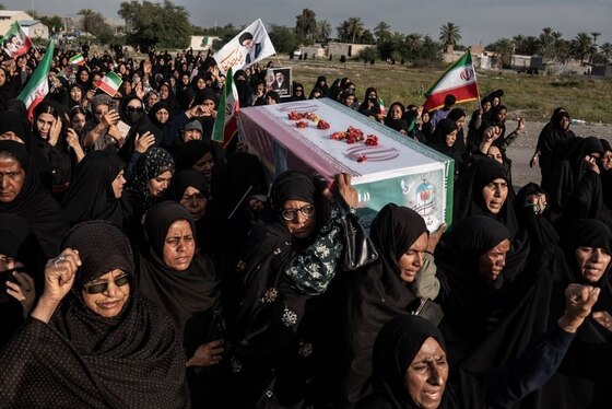 گزارش تصویری | محمد طاها یک ماه پس از شهادت در آغوش خاک آرام گرفت