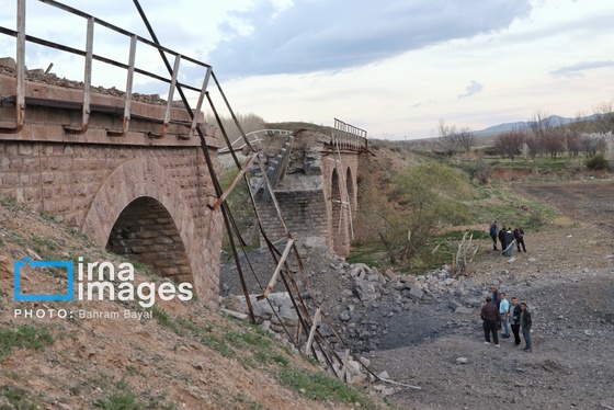 گزارش تصویری | حمله هوایی به پل راه‌آهن امین آباد زنجان