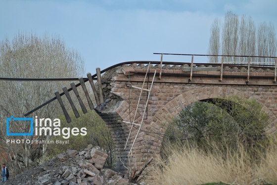 گزارش تصویری | حمله هوایی به پل راه‌آهن امین آباد زنجان