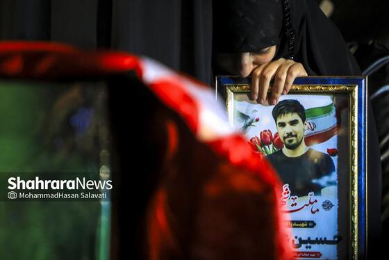 گزارش تصویری | وداع با پیکر مطهر پرستار شهید «حسین عشقی» در مشهد