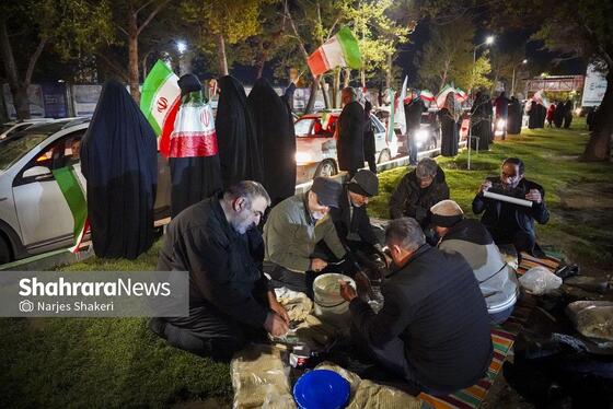 گزارش تصویری | سی‌وهشتمین شب شکوه حضور مردم در خیابان‌های مشهد