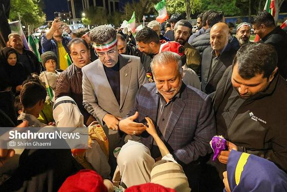 گزارش تصویری |حضور جامعه ورزش مشهد در سی و هشتمین شب شکوه حضور مردم در خیابان‌های مشهد