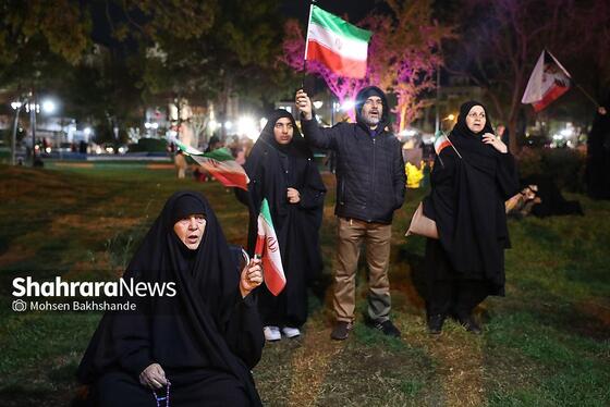 گزارش تصویری | سی‌ونهمین شب شکوه حضور مردم در خیابان‌های مشهد ۱