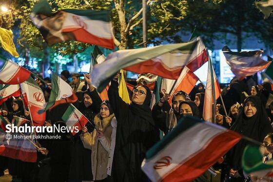 گزارش تصویری | سی‌ونهمین شب شکوه حضور مردم در خیابان‌های مشهد ۱