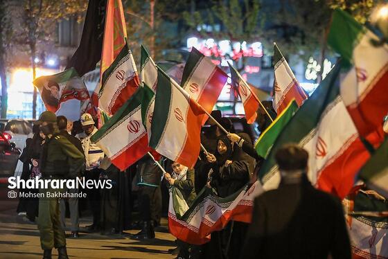 گزارش تصویری | سی‌ونهمین شب شکوه حضور مردم در خیابان‌های مشهد ۱