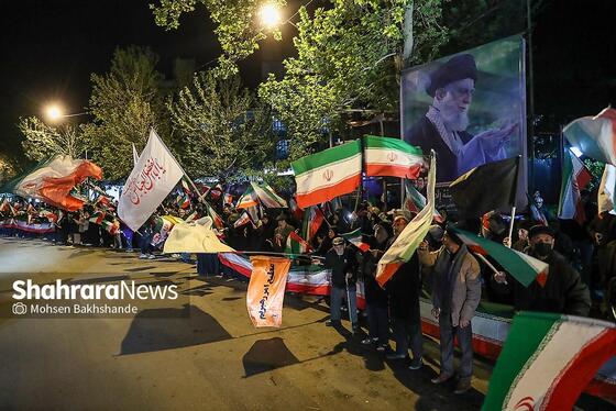 گزارش تصویری | سی‌ونهمین شب شکوه حضور مردم در خیابان‌های مشهد ۱