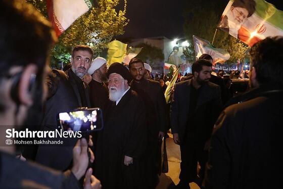 گزارش تصویری | سی‌ونهمین شب شکوه حضور مردم در خیابان‌های مشهد ۱