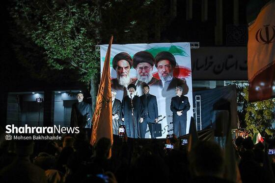 گزارش تصویری | سی‌ونهمین شب شکوه حضور مردم در خیابان‌های مشهد ۱