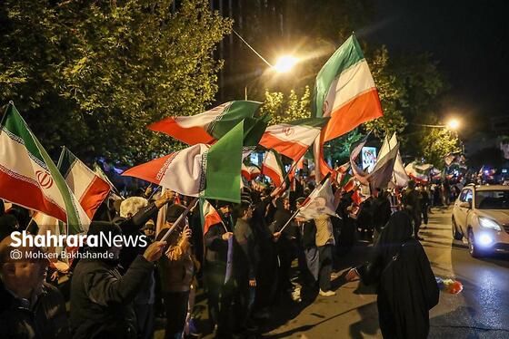 گزارش تصویری | سی‌ونهمین شب شکوه حضور مردم در خیابان‌های مشهد ۱